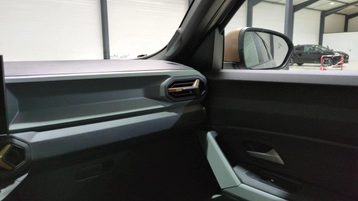 Image véhicule  Dacia BIGSTER (19)