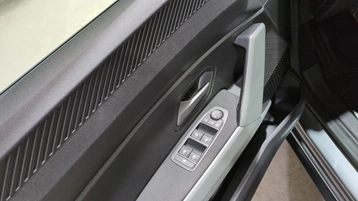 Image véhicule  Dacia BIGSTER (9)