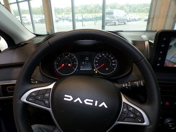Image véhicule  Dacia SANDERO (12)