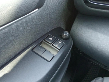 Image véhicule  Toyota YARIS (42)