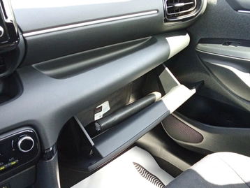 Image véhicule  Toyota YARIS (34)