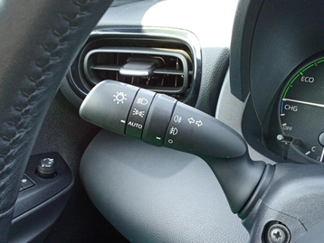 Image véhicule  Toyota YARIS (40)