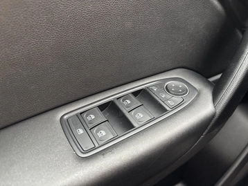 Image véhicule  Renault CAPTUR (25)
