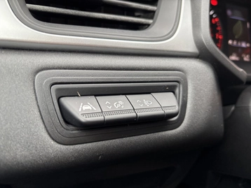 Image véhicule  Renault CAPTUR (24)