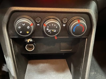 Image véhicule  Dacia SANDERO (11)