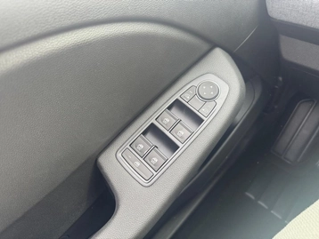 Image véhicule  Renault CLIO (12)