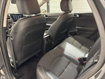 Image véhicule Kia XCEED HYBRIDE RECHARGEABLE (22) Image véhicule Kia XCEED HYBRIDE RECHARGEABLE (22)