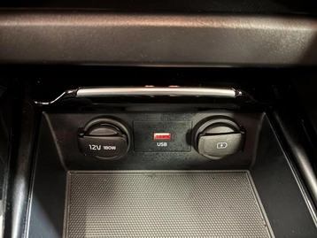 Image véhicule Kia XCEED HYBRIDE RECHARGEABLE (17) Image véhicule Kia XCEED HYBRIDE RECHARGEABLE (17)