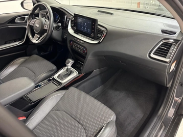 Image véhicule Kia XCEED HYBRIDE RECHARGEABLE (27) Image véhicule Kia XCEED HYBRIDE RECHARGEABLE (27)