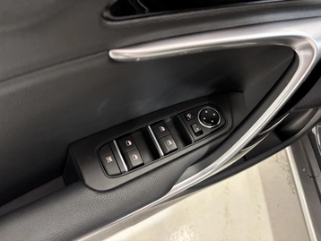 Image véhicule Kia XCEED HYBRIDE RECHARGEABLE (8) Image véhicule Kia XCEED HYBRIDE RECHARGEABLE (8)