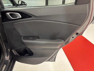 Image véhicule Kia XCEED HYBRIDE RECHARGEABLE (28) Image véhicule Kia XCEED HYBRIDE RECHARGEABLE (28)