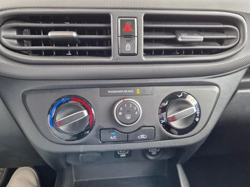 Image véhicule  Hyundai I10 (12)