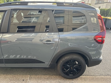 Image véhicule  Dacia JOGGER (4)