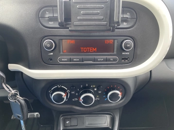 Image véhicule  Renault TWINGO III (8)
