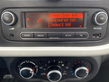 Image véhicule  Renault TWINGO III (9)