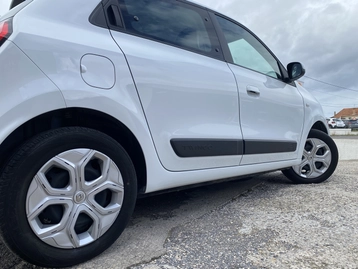 Image véhicule  Renault TWINGO III (3)