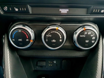 Image véhicule  Mazda MAZDA2 2023 (11)