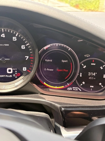 Image véhicule  Porsche PANAMERA (11)