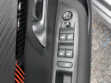Image véhicule  Peugeot 208 (8)