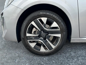 Image véhicule  Peugeot 208 (13)
