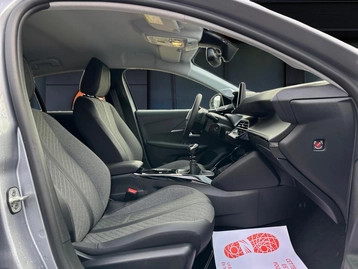 Image véhicule  Peugeot 208 (14)