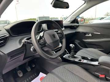 Image véhicule  Peugeot 208 (22)