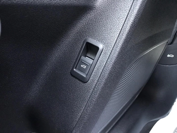 Image véhicule Audi Q3 SPORTBACK (40) Image véhicule Audi Q3 SPORTBACK (40)