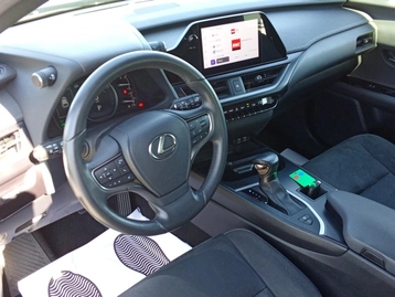 Image véhicule  Lexus UX (17)