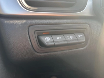 Image véhicule  Renault CAPTUR (23)