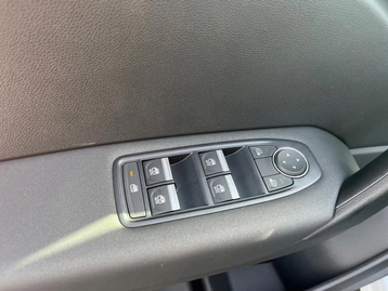 Image véhicule  Renault CAPTUR (22)