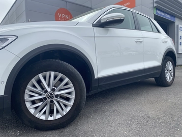 Image véhicule  Volkswagen T-ROC (1)
