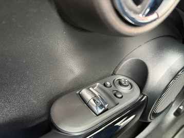 Image véhicule  Mini HATCH 3 PORTES ELECTRIC F56 BEV LCI (20)