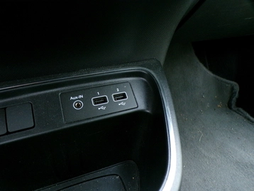 Image véhicule  Renault TWINGO III (14)