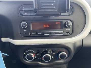 Image véhicule  Renault TWINGO III (6)