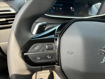 Image véhicule  Peugeot 208 (15)