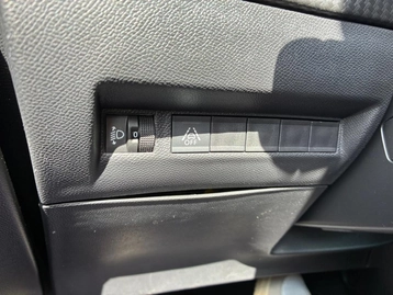 Image véhicule  Peugeot 208 (12)
