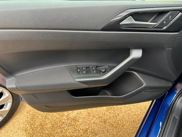 Image véhicule  Volkswagen POLO (32)