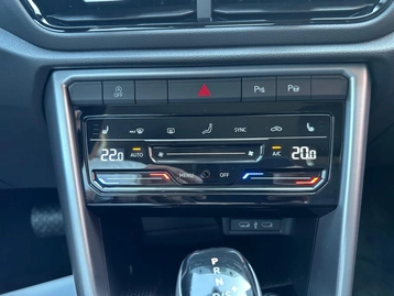 Image véhicule  Volkswagen T-ROC (22)