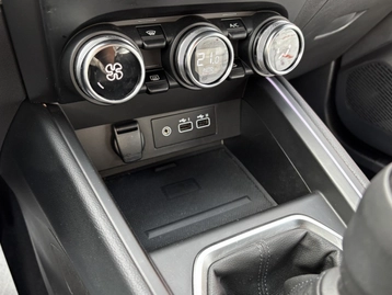 Image véhicule  Renault CLIO (26)