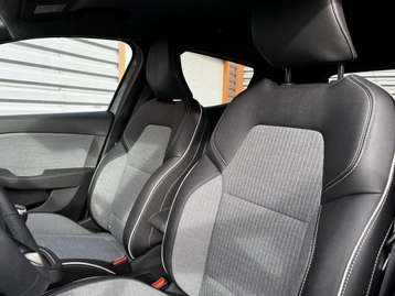 Image véhicule  Renault CLIO (4)