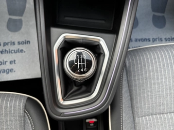 Image véhicule  Renault CLIO (28)