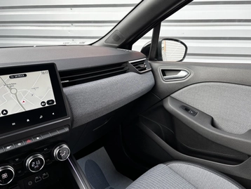 Image véhicule  Renault CLIO (31)