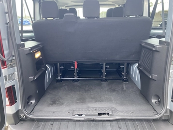 Image véhicule  Renault TRAFIC COMBI (17)