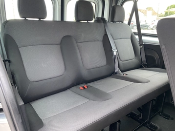 Image véhicule  Renault TRAFIC COMBI (16)