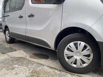 Image véhicule  Renault TRAFIC COMBI (6)