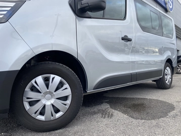 Image véhicule  Renault TRAFIC COMBI (1)