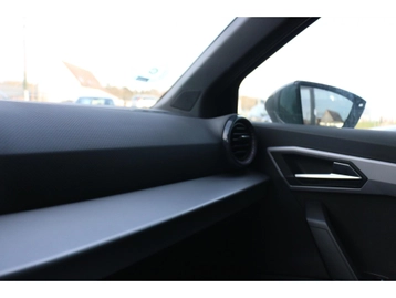 Image véhicule  Seat IBIZA (41)