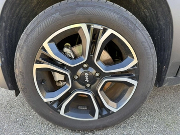 Image véhicule  Jeep AVENGER (7)