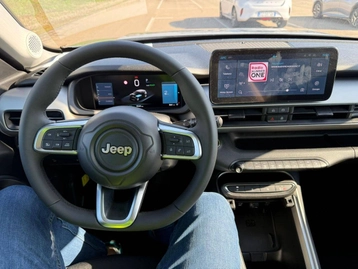 Image véhicule  Jeep AVENGER (4)