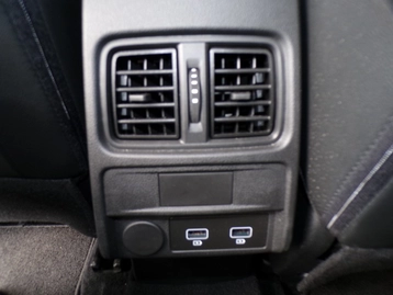 Image véhicule  Renault ARKANA (12)